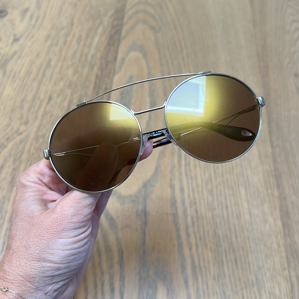 Givenchy GV 7048/S Sunglasses - Picture 3 of 8